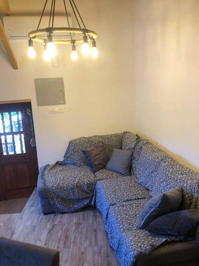 To Spiti Tou Faliari Platanistasa エクステリア 写真